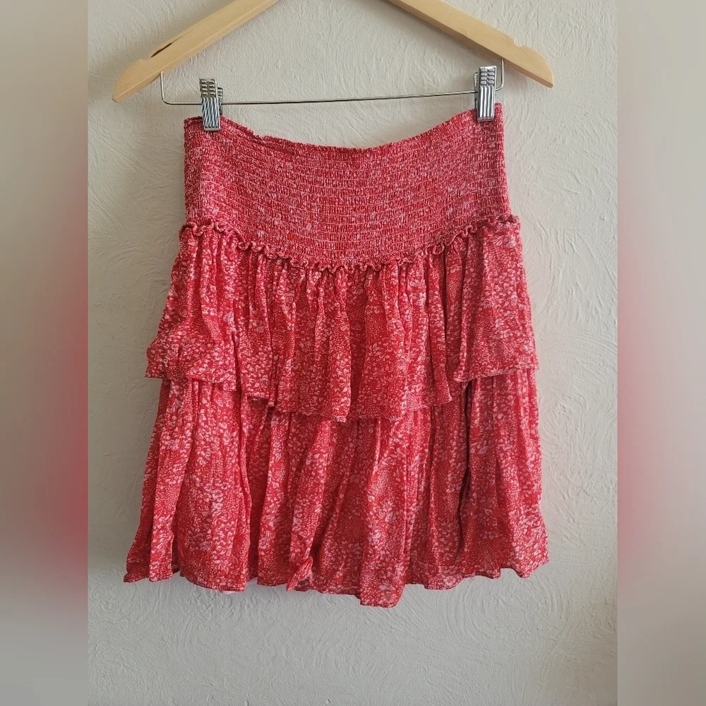 Anthropologie, Floral‎ Tiered Mini Skirt, Red and White, Size Medium
